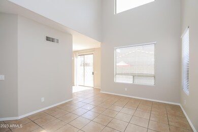 005-photo-living-room-11157756