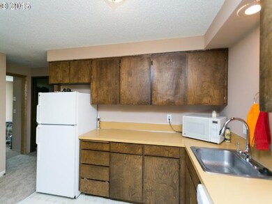 925 Charles St, Newberg, OR 97132 - photo 7