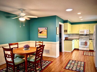 Kitchen/Breakfast Nook