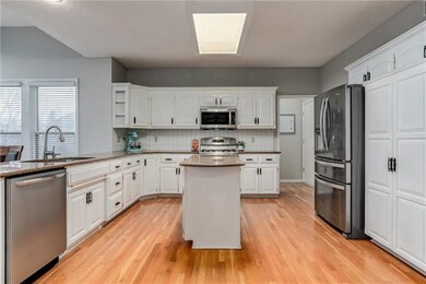 14219 W 84th Terrace, Lenexa, KS 66215 - photo 7