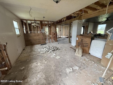 28 J and D Ln, Leitchfield, KY 42754 - photo 6