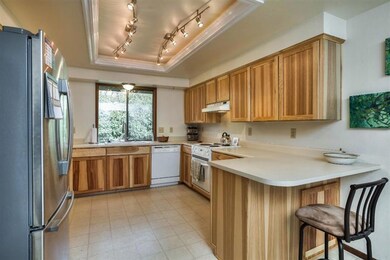 944 Brookdale Ave, Medford, OR 97504 - photo 2