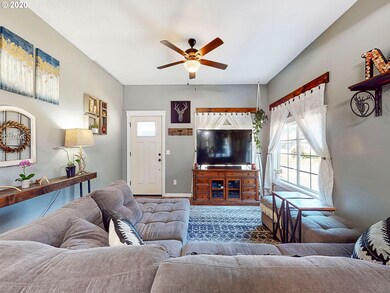 522 NW Sherman St, Sheridan, OR 97378 - photo 7