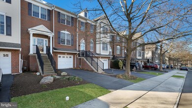 2372 Dorchester St W unit W, Furlong, PA 18925 - photo 2