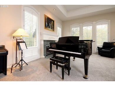 2040 Tanner Creek Ln, West Linn, OR 97068 - photo 3