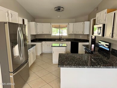 1614 E Echo Ln, Phoenix, AZ 85020 - photo 5