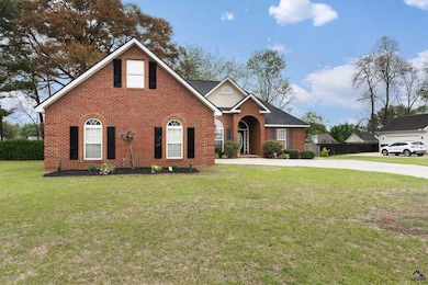 900 Bay Laurel Cir, Warner Robins, GA 31088 - photo 2