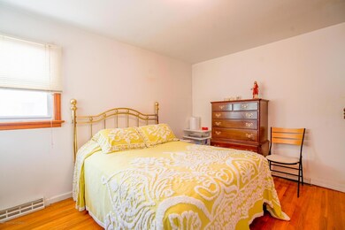 209 Foch Ave, Staten Island, NY 10305 - photo 4