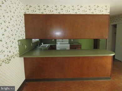 11 Wilson Cir, Milton, PA 17847 - photo 6