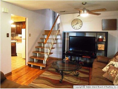 112 Timber Ridge Dr unit 112, Staten Island, NY 10306 - photo 4