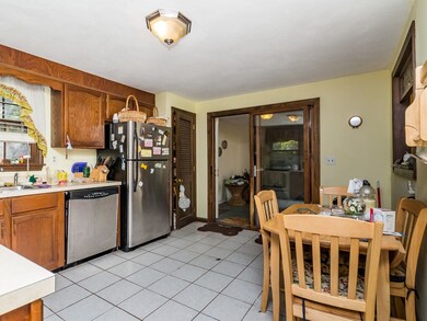 8 Craine St, Billerica, MA 01821 - photo 3