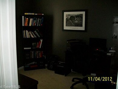 Studio/Study/Office.