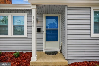 4900 Emo St, Capitol Heights, MD 20743 - photo 3