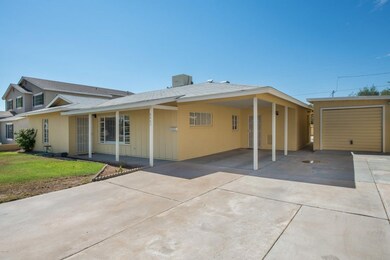 Garage & Carport
