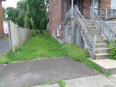 9 Essex St, Albany, NY 12206 - photo 2