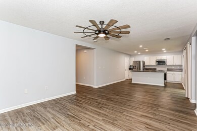 12182 Alexandra Dr, Jacksonville, FL 32218 - photo 2