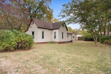 819 E Center St, Monticello, IL 61856 - photo 4