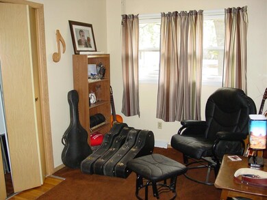 1439 S 16th St, Grand Forks, ND 58201 - photo 5