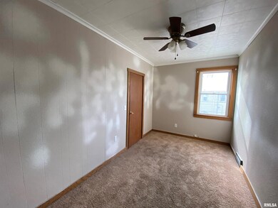 1454 W 14th St, Davenport, IA 52804 - photo 3