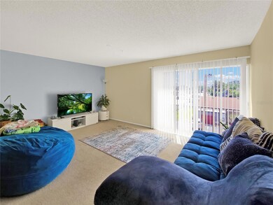 2763 Woodgate Ln unit 307, Sarasota, FL 34231 - photo 6