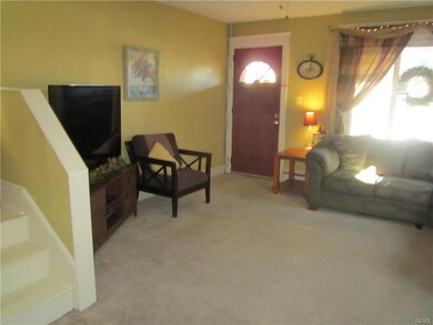 906 Chestnut St, Emmaus, PA 18049 - photo 3