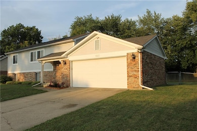 1025 Chad Ct, Plainfield, IN 46168 - photo 2