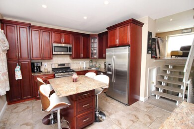 9 Ludwig Ln unit 11, Staten Island, NY 10303 - photo 6