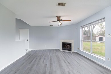 10919 Gulf Bridge Ct, Houston, TX 77075 - photo 7