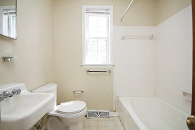 1609 Gordon Ave unit 2, Charlottesville, VA 22903 - photo 7