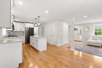 43 Hampton Rd, Exeter, NH 03833 - photo 2