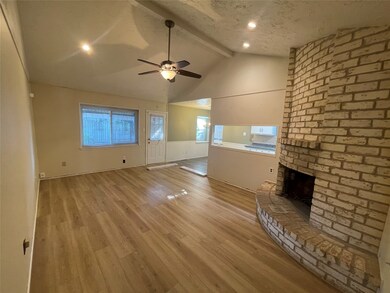 11918 Kirknoll Dr, Houston, TX 77089 - photo 6