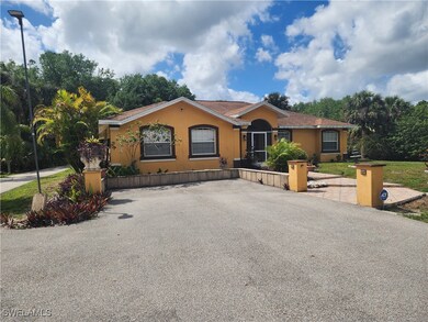 590 Golden Gate Blvd W, Naples, FL 34120 - photo 3