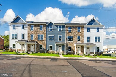 498 N 2nd St, Souderton, PA 18964 - photo 2