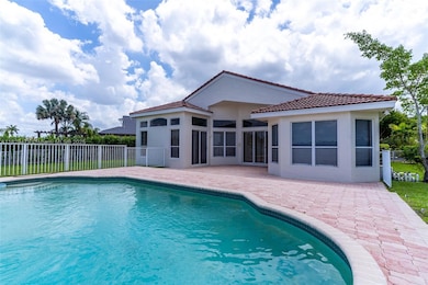 17999 SW 35th St, Miramar, FL 33029 - photo 3