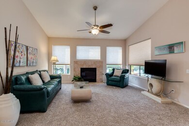 FAMILY ROOM overlooking LAKE!