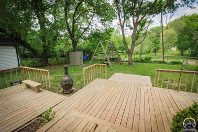 1001 SW Webster Ave, Topeka, KS 66604 - photo 4