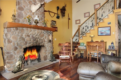 8050 E Sand Ridge Rd, Goetzville, MI 49736 - photo 6