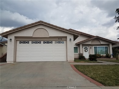 775 Falcon View St, Upland, CA 91784 - photo 2