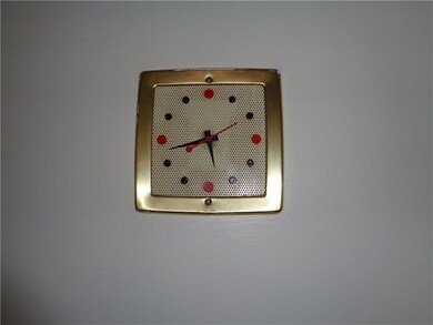 Mid-century-modern kitchen clock