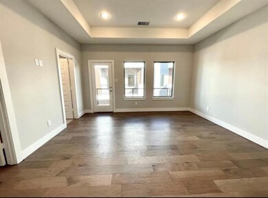 803 Thornton Rd unit G, Houston, TX 77018 - photo 2