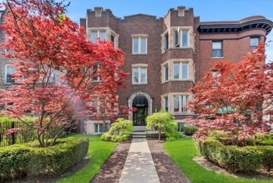 2755 W Logan Blvd unit 2, Chicago, IL 60647 - photo 2