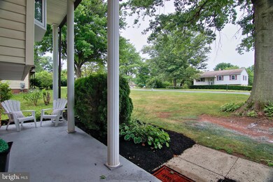 1227 Grandview Cir, Pottstown, PA 19465 - photo 4