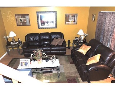 117 Manor Ct unit 117, Springfield, MA 01118 - photo 3