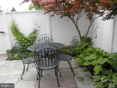 956 N Washington St, Alexandria, VA 22314 - photo 3