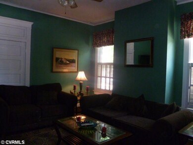 Den/Family/Great Room - Family Room or Dining room
