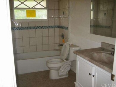 Upstairs Hall Bathroom