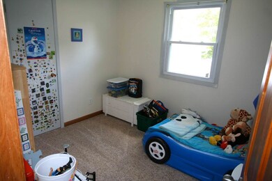 1309 Edgewood Dr, Waterloo, IA 50701 - photo 7