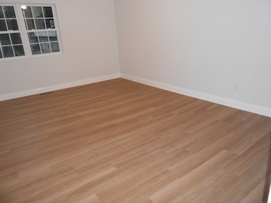 50 Greenhouse Rd unit 42B, Bridgeport, CT 06606 - photo 4