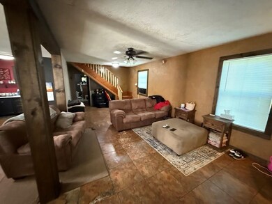 310 W Harris St, Kirbyville, TX 75956 - photo 3