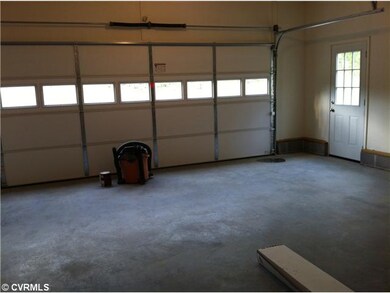 Parking Lot/Garage
